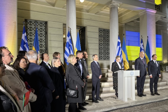 Ministr zahraničních věcí Řecka Nikos Dendias spolu s vedoucími diplomatických misí