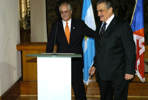 Ministr Schwarzenberg a Jorge Enrique Taiana