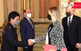 Presidente Pedro Castillo y la Cónsul Jana Dušková