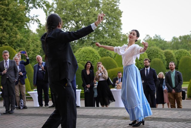 Raíces Argentinas: «Un viaje a través del folclore», de María Paula Benítez Jurena y Miguel Ángel Gutiérrez Kuruz