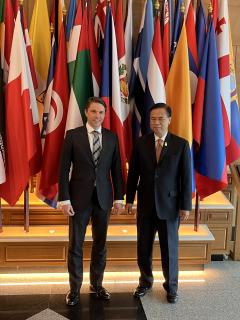 Náměstek Kozák a náměstek MZV Thajska Vijavat Isarabhakdi