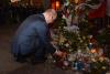 Le Premier Ministre Monsieur Bohuslav Sobotka rend hommage aux victimes des attaques terroristes devant le Bataclan.