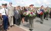 Ceremonie u nově odhalené pamětní desky.