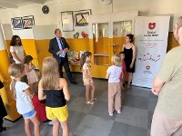 Velvyslanec Podivínský navštívil Českou školu Bärn při zahájení nového školního roku