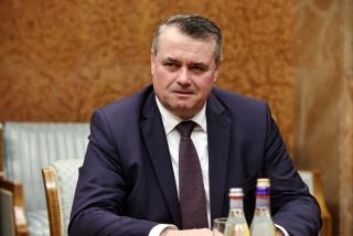 Přijetí velvyslankyně ČR a velvyslance SR u premiéra Nicolae Ciucy k legislativnímu návrhu krajanské komunity