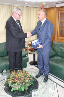 S. E. M. le  Ministre de l'Industrie,  de l'Energie et des Mines de la République tunisienne 