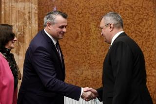 Přijetí velvyslankyně ČR a velvyslance SR u premiéra Nicolae Ciucy k legislativnímu návrhu krajanské komunity