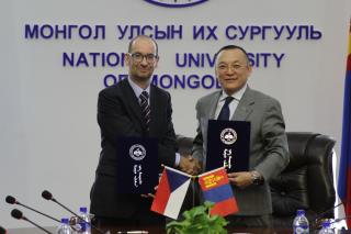 Signment of the Memorandum of Cooperation between the Metropolitan University in Prague and the National University of Mongolia 