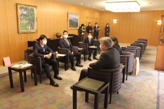 At the visit to the Governor of the Okayama Prefecture.