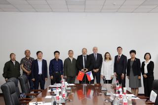 Meeting with Chinese counterparts