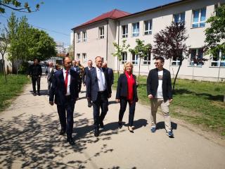 Head of the Czech Embassy visited Selman Riza School in Fushë Kosova