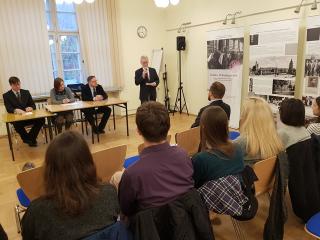 Ambasador RCz otwiera wystawę poświęconą czechosłowackim żołnierzom 