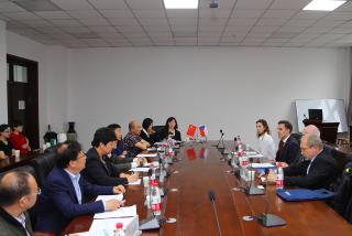 Meeting with Chinese counterparts