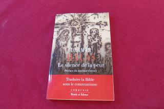 Le Silence de la peur, Traduire la Bible sous le communisme.
