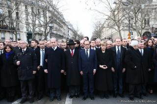Monsieur Sobotka, Premier Ministre de la République tchèque, et Monsieur Lubomír Zaorálek, Ministre des Affaires étrangères ont participé à la marche républicaine à Paris.