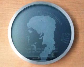 Placa comemorativa do atelier praguense do arquiteto e artista plástico David Vávra 