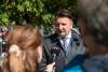 Velvyslanec České republiky na Slovensku T. Tuhý při rozhovoru pro televizní stanici RTVS