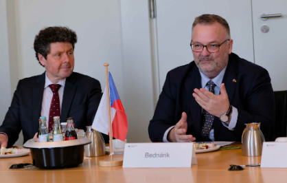 Ministr Bednárik v Berlín+ - s velvyslancem Čisteckým