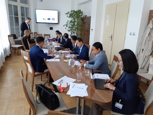 Czech Ministry of Finance Hosts Study Visit for Cambodian Counterparts