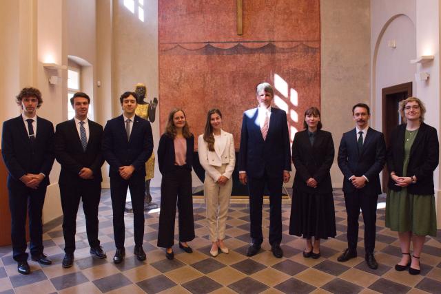 Nový ročník Diplomatické akademie slavnostně zahájen 9/23