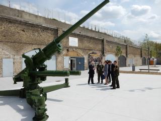    Au musée   . 
