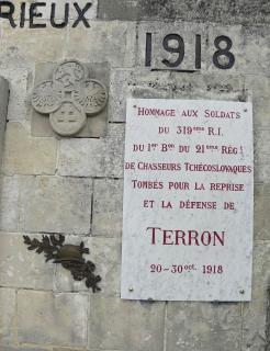 Monument aux morts de Terron-sur-Aisne.