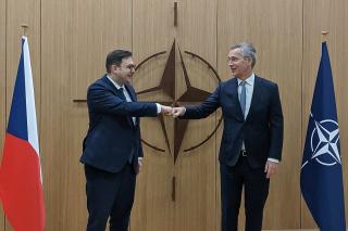 Ministr Lipavský jednal s generálním tajemníkem NATO Stoltenbergem, podpořil Ukrajinu a přihlásil se k aliančním závazkům