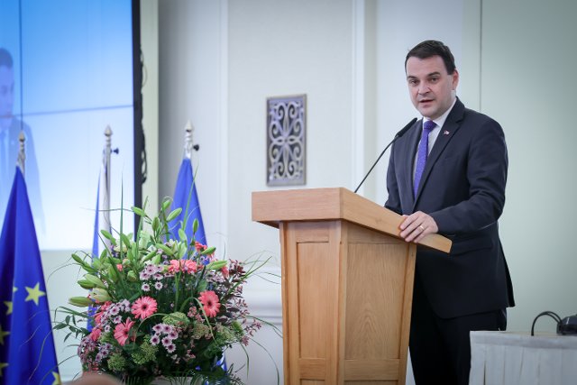 „Chci po vás úsudek, aktivitu a výsledky.“, řekl ministr Macinka na poradě velvyslanců