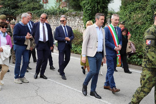 Pietní akce v Miláně a Arcu