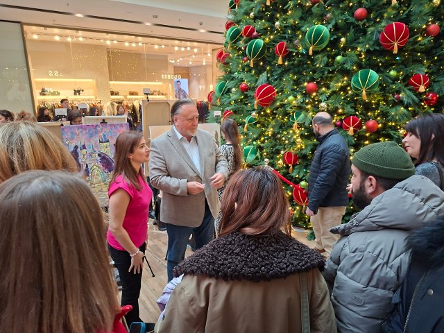 Ambassador Sedláček with visitors