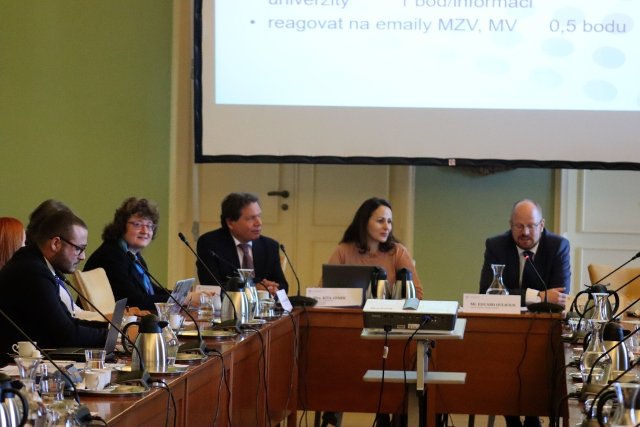 Na MZV proběhla školící konference pro nové české studenty-velvyslance kariéry v EU
