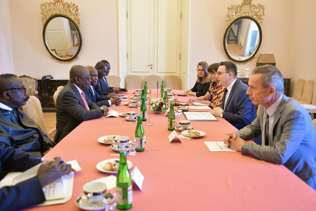 Minister Lipavský discussed security challenges in Europe and it the Sahel with the Minister of National Security of the Republic of Ghana