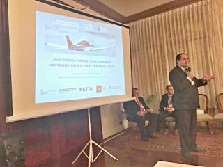 Inauguración del seminario por el Embajador P. Bechný 