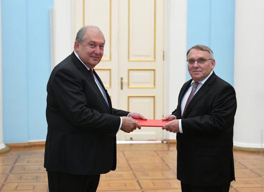 na_celou_sirku