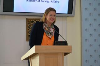 Choť ministra zahraničních věcí Iva Petříčková podpořila české charitativní organizace 