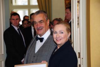 Ministr Karel Schwarzenberg a ministryně zahraničí USA Hillary Clintonová