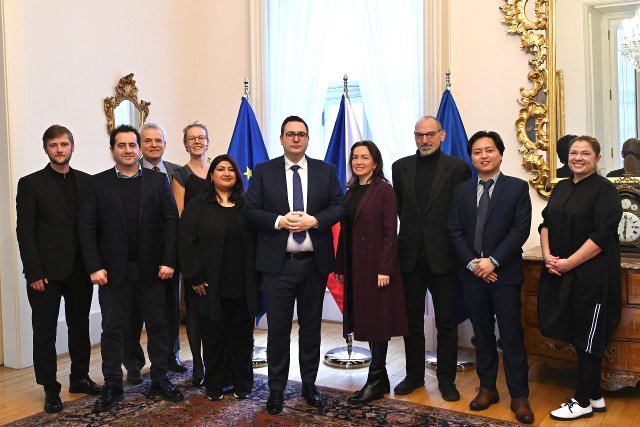 Ministr Lipavský uspořádal snídani u příležitosti mezinárodního Dne lidských práv