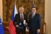 Ministr Lipavský předal v Černínském paláci Medaile Za zásluhy o diplomacii / Minister Lipavský Presents the Medal for Distinguished Contribution to Diplomacy at the Czernin Palace