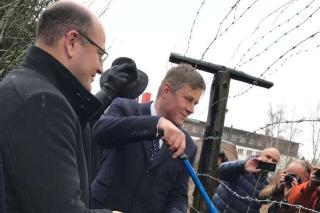 Ministr Petříček připomněl 30. výročí pádu železné opony u Rozvadova