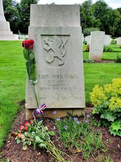 Hrob J. Šofránka na hřbitově Oxford (Botley) Cemetery