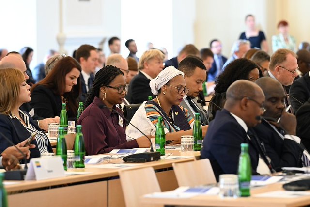 z African Smart Mobility Forum ve Velkém sále Černínského paláce
