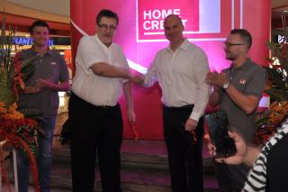 Home Credit Philippines CEO David Minol and Czech Ambassador Jaroslav Olša, jr. 