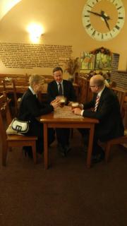 Talks in a typical Czech pub