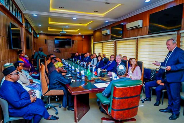 Delegation with the Minister of Defence of Nigeria
