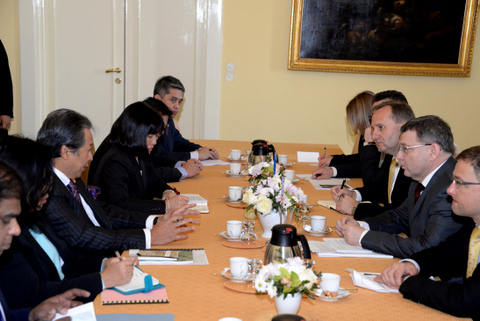 Meeting of Czech and Malaysian MFA delegations at the Cerninsky Palace in Prague