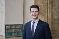 Novinářskou agendu na MZV přebírá Adam Čörgő