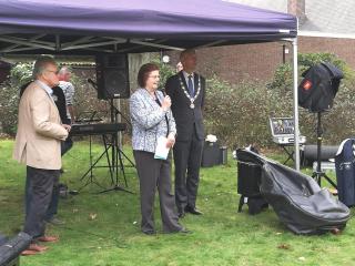 Ambassador J. Reinišová  and Deputy Mayor of  Gooise Meren Mr A. Luijten 