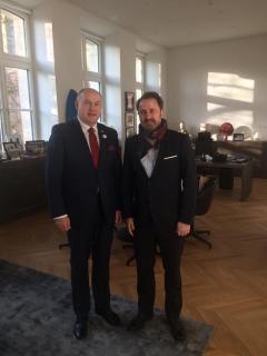 Velvyslanec Petr Kubernát a premiér Xavier Bettel