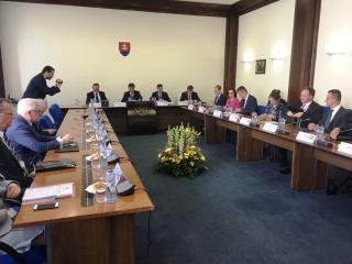 Ministr Petříček jednal v Bratislavě s ministry zahraničí V4 a Francie