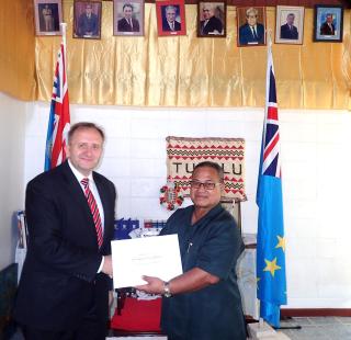 Ambassador Rudolf Hykl presenting the letter of credence of the President of the Czech Republic to the Governor General of Tuvalu, Sir Iakoba Italeli 